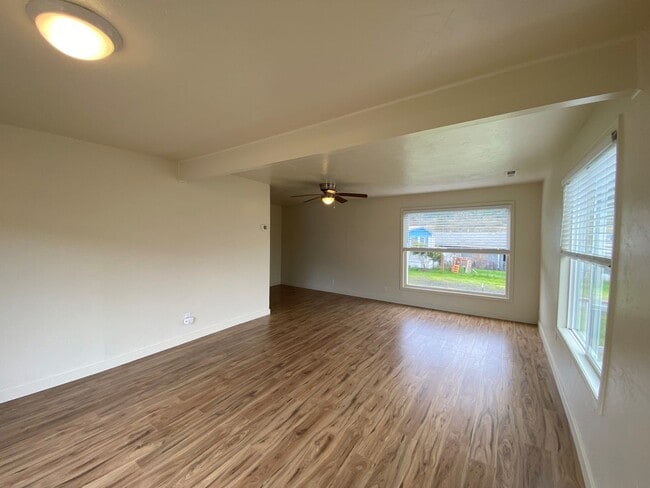 Building Photo - Great Remodeled 3 Bedroom House!