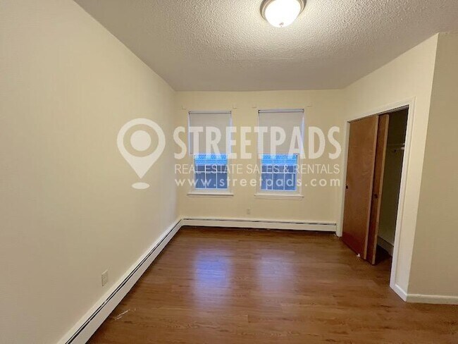 Building Photo - 1 bedroom in Boston MA 02130