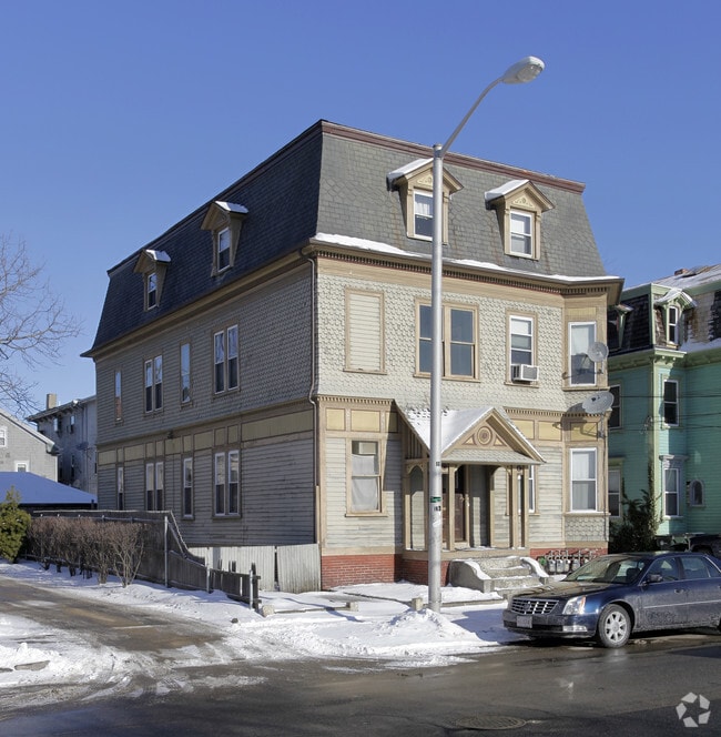 Building Photo - 297 Point St