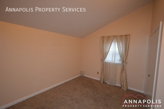 Building Photo - 1066 broadview drive