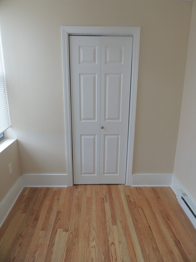 Building Photo - 45 Division St