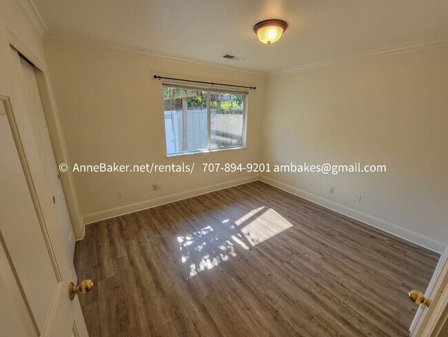 Building Photo - 217 Elbridge Ave