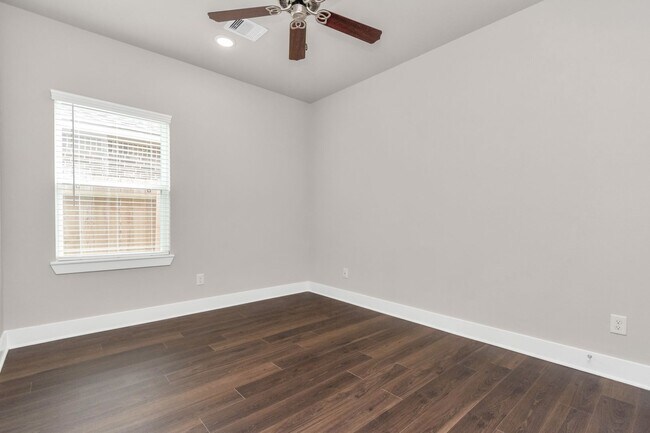 Building Photo - Welcome to the Drake – Where Comfort Meets...