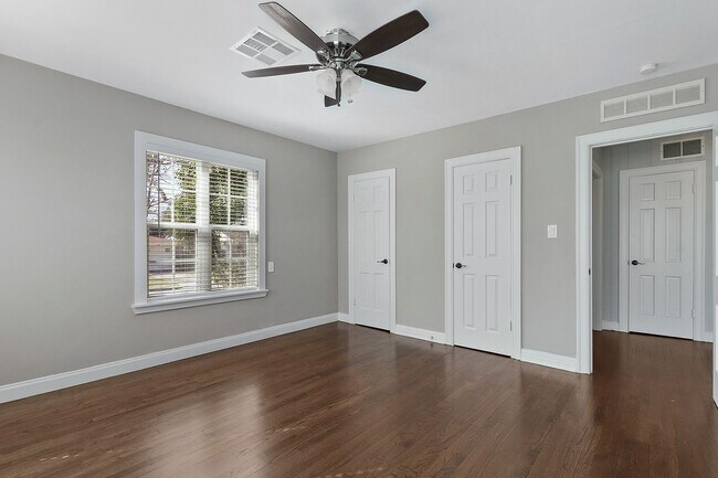 Building Photo - Completely Renovated Home Less Than 1 Mile From TCU