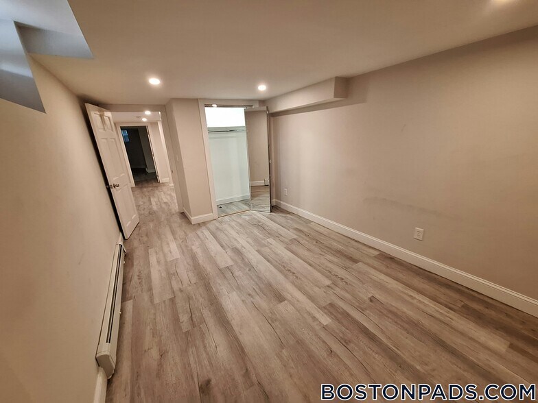 Building Photo - 130 P St