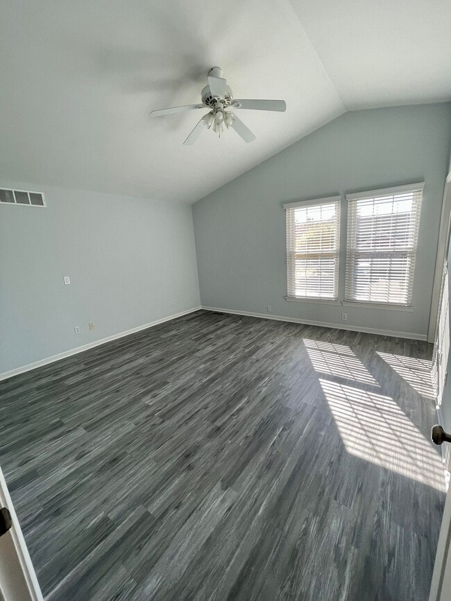 Building Photo - 17815 Huron Dr