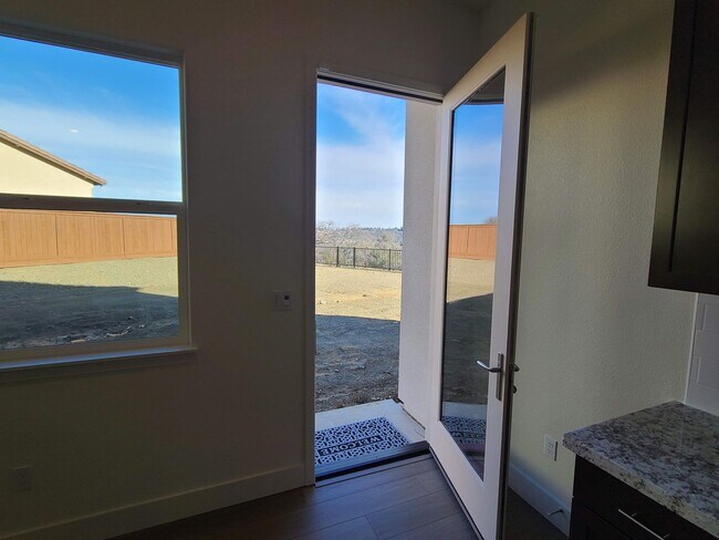 Building Photo - BEAUTIFUL BRAND NEW "NEXT-GEN" HOME W/ SOLAR & SIERRA VIEWS!!