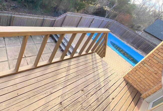 Building Photo - Two Story with In-ground Pool!