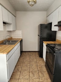 Building Photo - 7320 Sunset Strip Ave NW