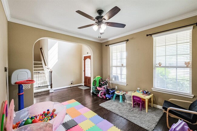 Building Photo - 28806 Crested Butte Dr