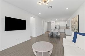 Building Photo - 14534 Highland Center Way