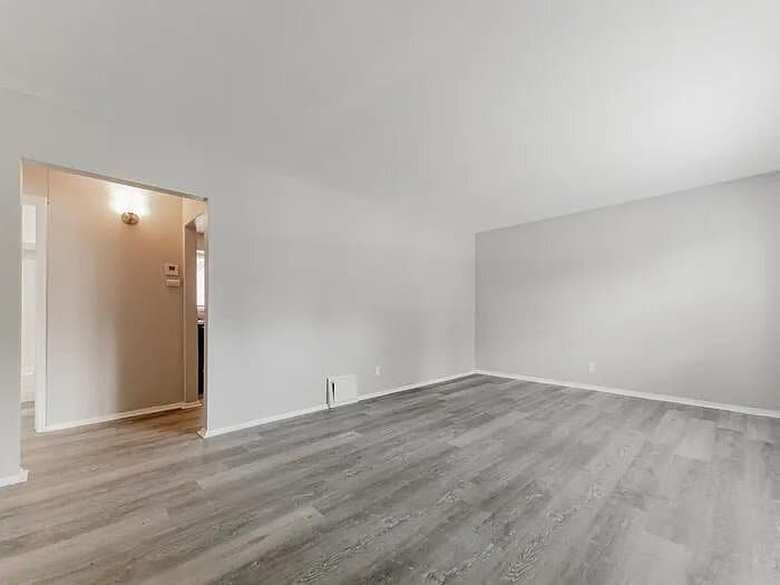 Building Photo - 10909 Pear Tree Ln