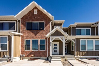 Building Photo - Modern New Construction with Heber Valley ...