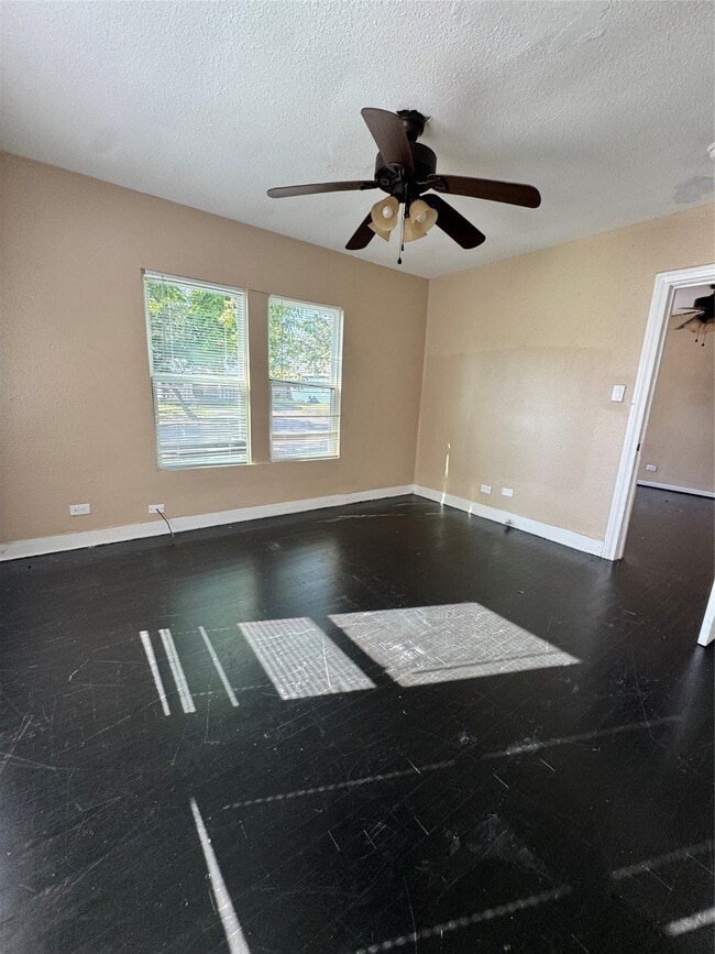 Building Photo - 4603 Canal St