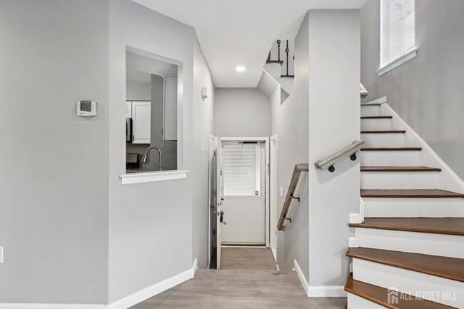 Building Photo - 1086 Schmidt Ln