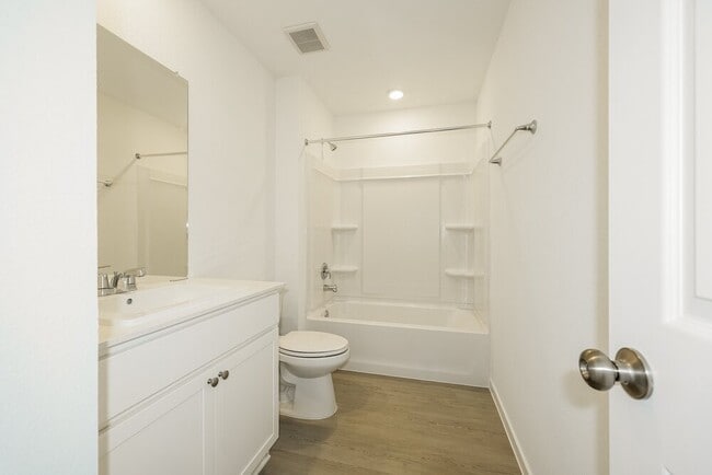 Building Photo - 13495 Bay Springs Dr