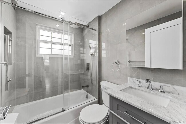 Building Photo - 70 Normandy Rd