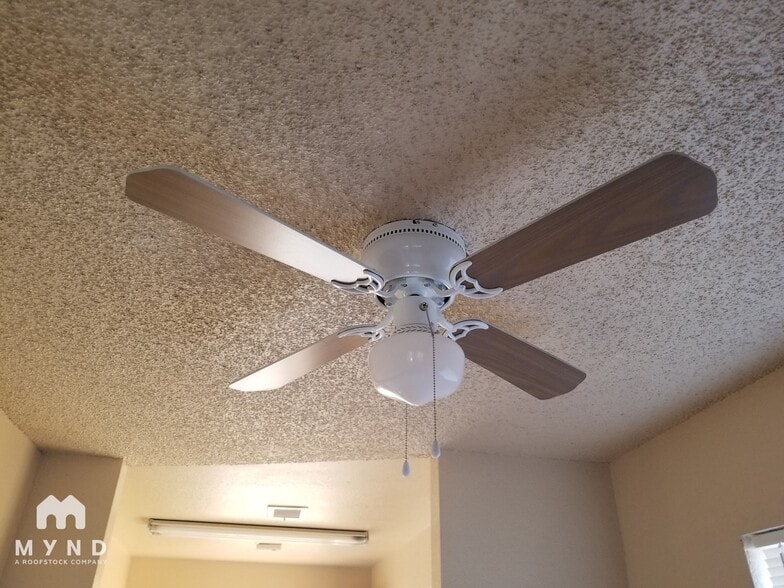 Building Photo - 6657 W Ocotillo Rd