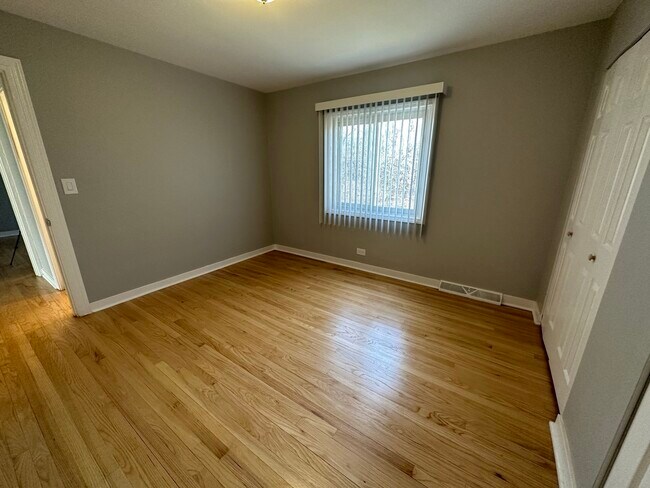 Building Photo - 1179 Deerfield Rd