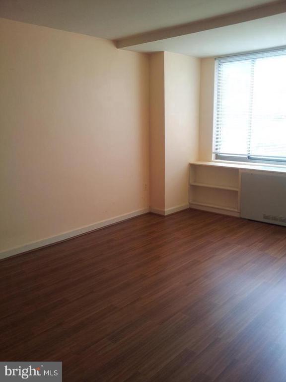 Building Photo - 1111 Arlington Blvd