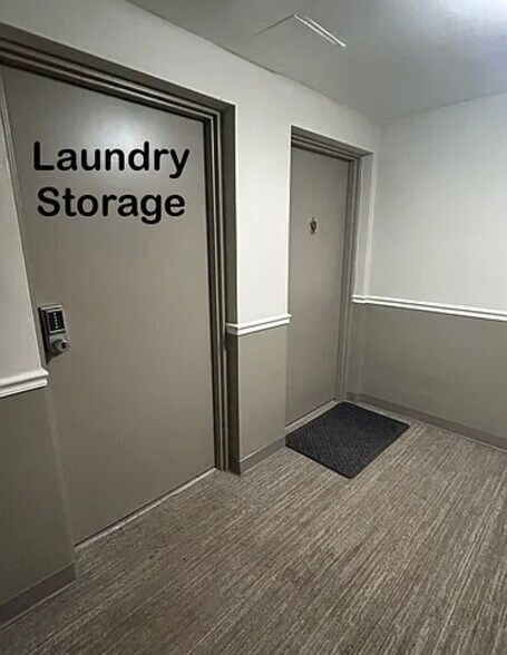 Building Photo - 10506 Weymouth St