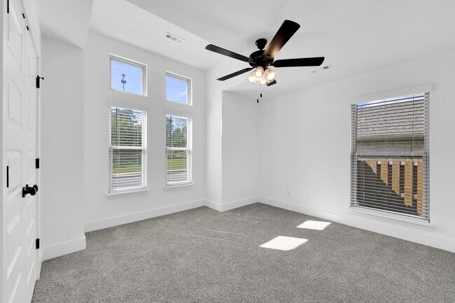 Building Photo - Brand New Home Waiting For you!