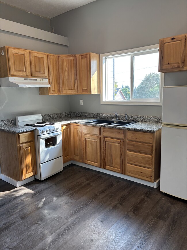 Building Photo - 3831 Duplex Ct SE
