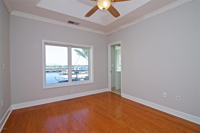 Building Photo - 440 E Bay St