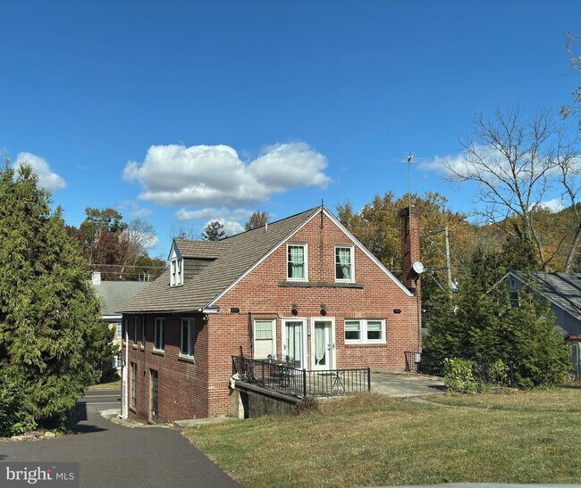 Primary Photo - 4087 ROUTE 202