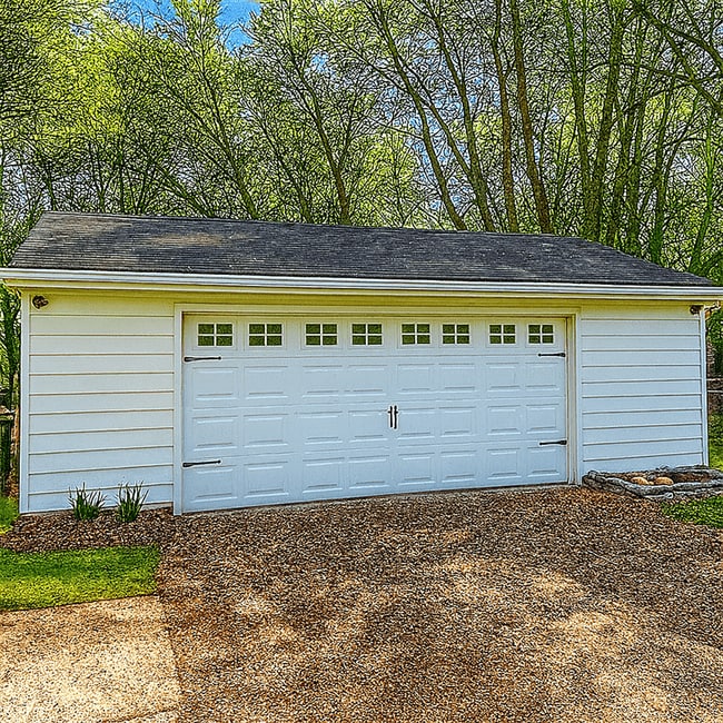 Building Photo - 739 Wellington Ave