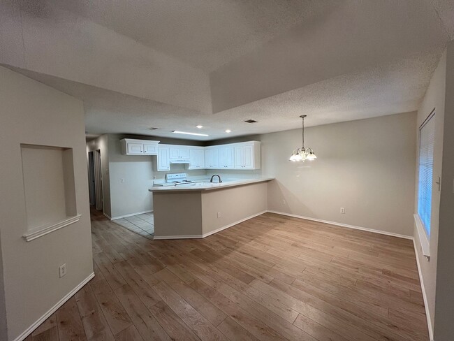 Building Photo - 3110 110th St