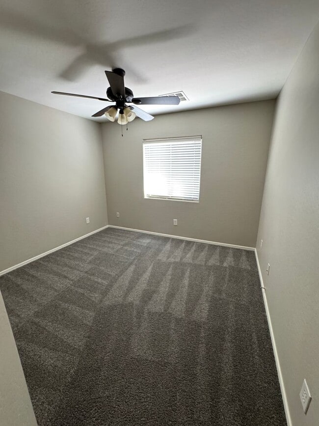 Building Photo - Beautiful 3 bedroom 2.5 bath home for Rent...