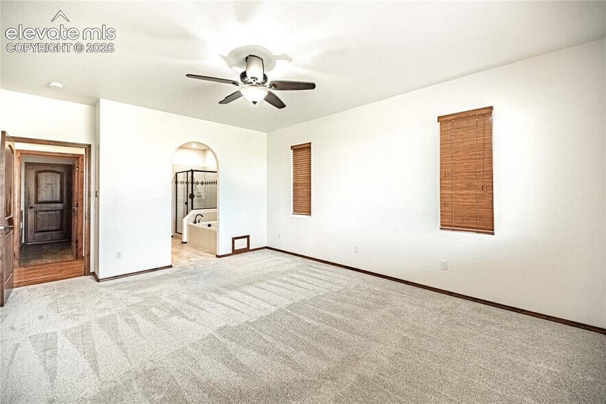 Building Photo - 11824 Black Hills Dr