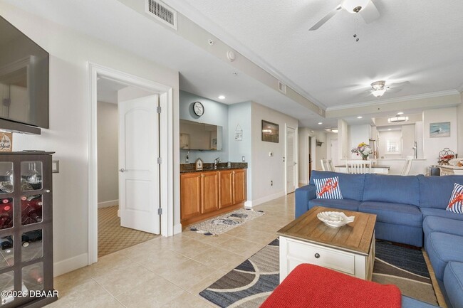 Building Photo - 102 Yacht Harbor Dr