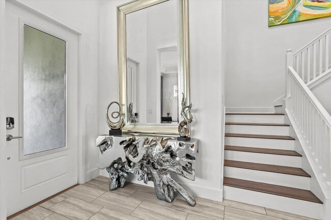 Building Photo - Waterfront Luxury Living | Private Dock + Direct Tampa Bay Access