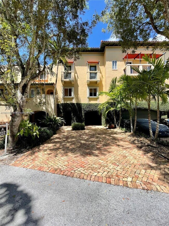 Building Photo - 6204 Paradise Point Dr