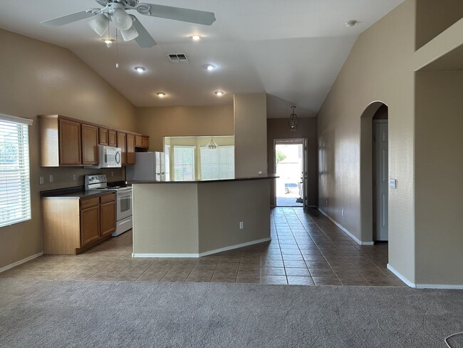 Building Photo - The Villages of Queen Creek rental home!