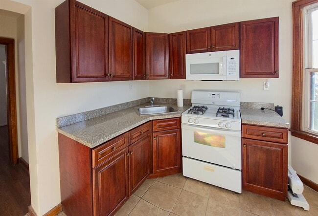 Building Photo - 980-982-982 Avenue C