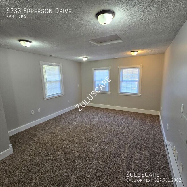 Building Photo - Updated home in Decatur Township