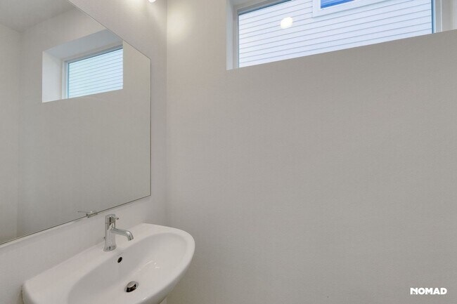 Building Photo - Charming 3BR House in East Austin - Pet Fr...