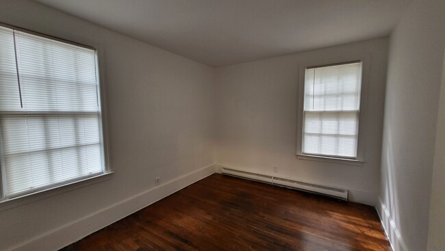 Building Photo - Two Bedroom Apt in Sumter SC!  Free Applic...