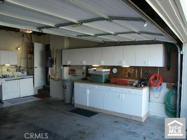 Building Photo - 1041 Regis Way