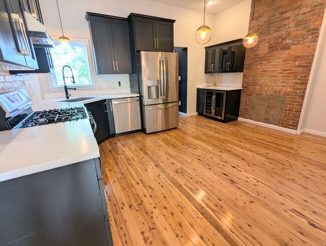 Building Photo - Modern 2 Bedroom 1.5 Bathroom Home (Lawrenceville)