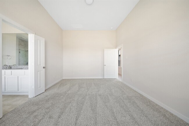 Building Photo - 820 Sendero Trail