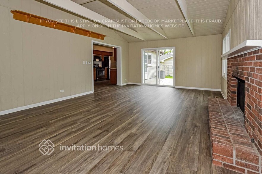 Building Photo - 735 Burr Oak Dr