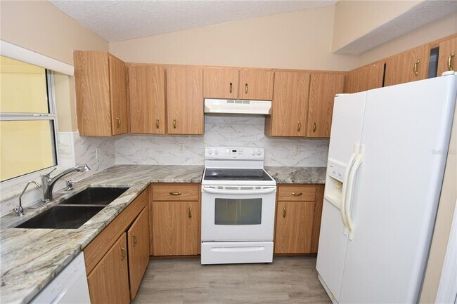 Building Photo - 16 Richland Ln