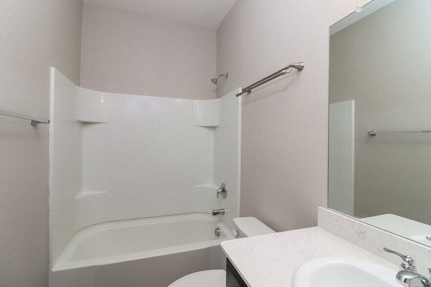 Building Photo - 10332 Jameson Ln