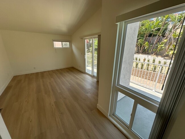 Building Photo - 2318 Geranium St