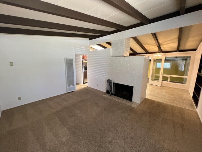 Building Photo - 1208 Tucson Ave