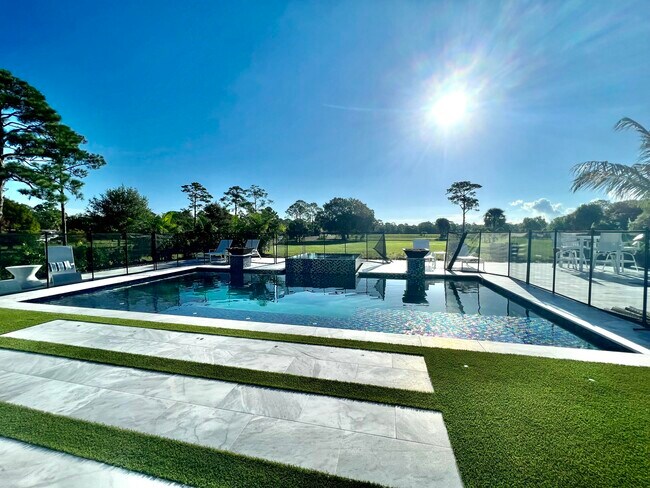 Building Photo - 3155 SW 78th Ave